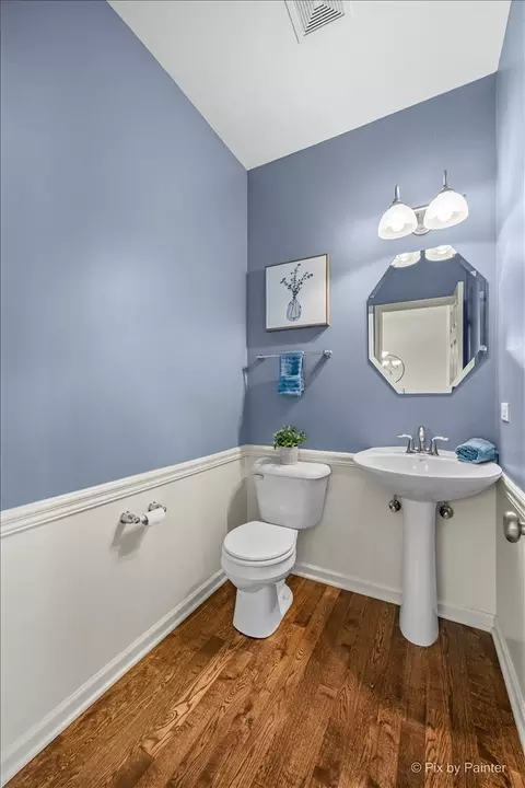 Bath - 1005 Alberta Rd, Elgin, IL 60124 photo 1 of 4