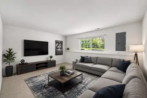 Living - 1005 Alberta Rd, Elgin, IL 60124 photo 6 of 6