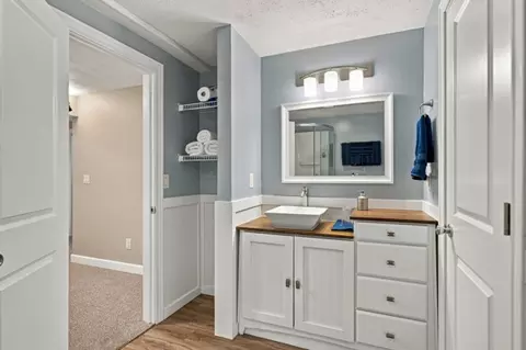 Bath - 3203 Tuggle Dr, Cherry Valley, IL 61016 photo 3 of 4