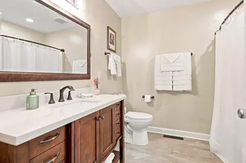Bath - 3203 Tuggle Dr, Cherry Valley, IL 61016 photo 2 of 4