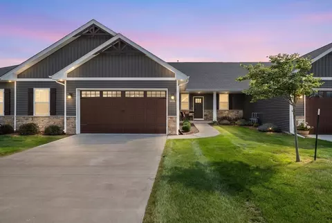 3115 Mary Leigh Dr, Bettendorf, IA 52722