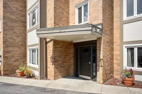 1900 Wilmette Ave #2F, Wilmette, IL 60091