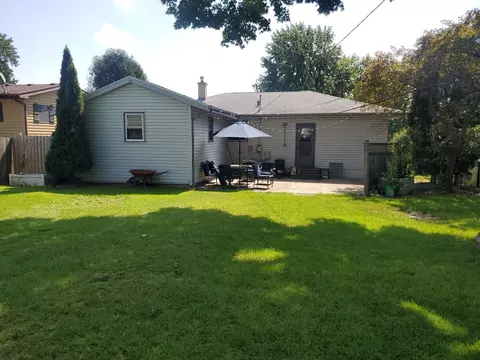 4314 Sioux Ln, Mchenry, IL 60050 photo 2