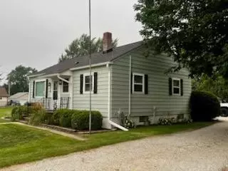 Exterior - 102 E Washington St, Danforth, IL 60930 photo 3 of 11