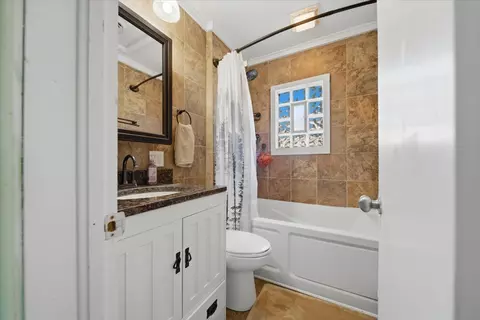 Bath - 222 Wilson Ave, Chadwick, IL 61014 photo 2 of 2