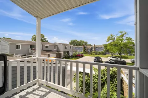 Exterior - 411 Hickory Dr #411, Wheeling, IL 60090 photo 3 of 5