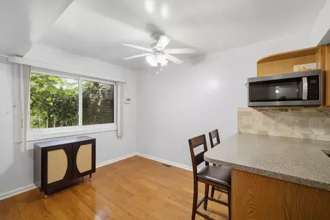 Dining - 411 Hickory Dr #411, Wheeling, IL 60090 photo 1 of 2