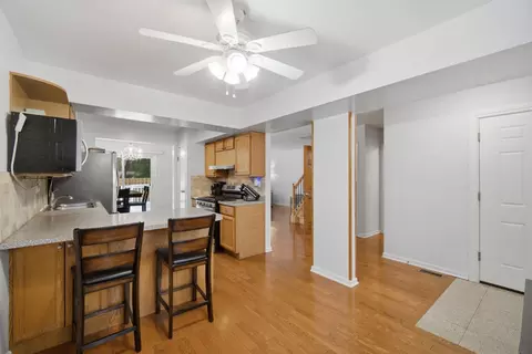 Entry Way - 411 Hickory Dr #411, Wheeling, IL 60090 photo 1 of 2