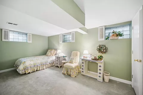 Bedroom - 231 Latrobe Ave, Northfield, IL 60093 photo 3 of 3