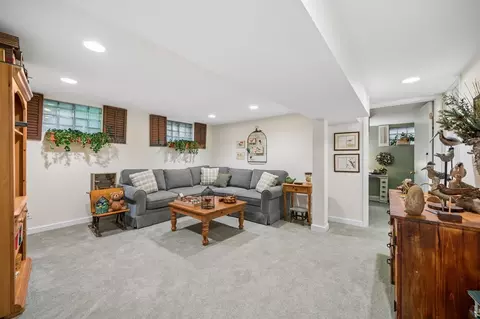 Living - 231 Latrobe Ave, Northfield, IL 60093 photo 2 of 2