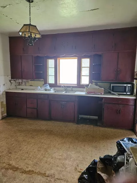 Kitchen - 206 S 2nd St, Benld, IL 62009 photo 1 of 2