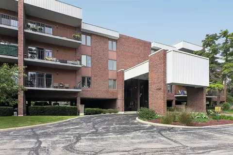 6585 Main St #202, Downers Grove, IL 60516
