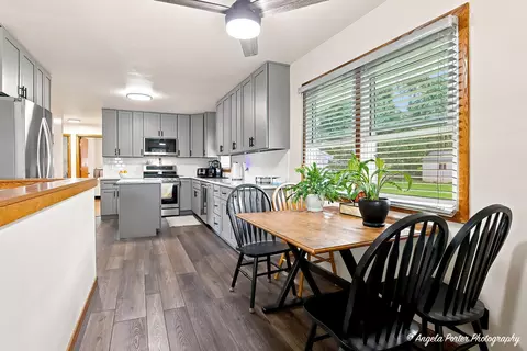 Kitchen - 4707 William St, Mchenry, IL 60051 photo 6 of 6