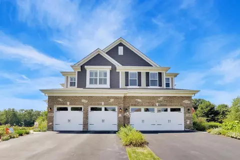 27 W187 Breme Dr, Warrenville, IL 60555