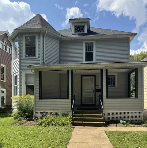 838 Hickory St, Waukegan, IL 60085