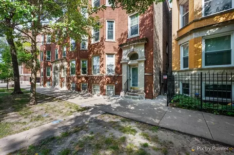 2439 N Kedzie Blvd #1, Chicago, IL 60647