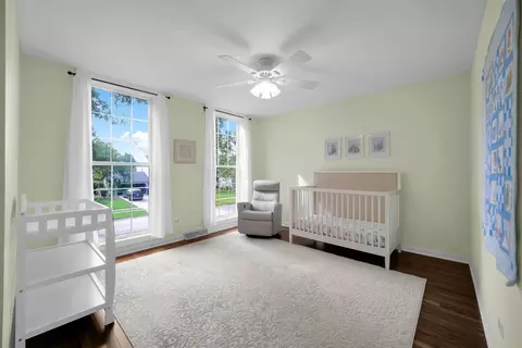 Bedroom - 2031 Burnham Pl, Wheaton, IL 60189 photo 1 of 4