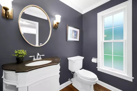 Bath - 2031 Burnham Pl, Wheaton, IL 60189 photo 1 of 4