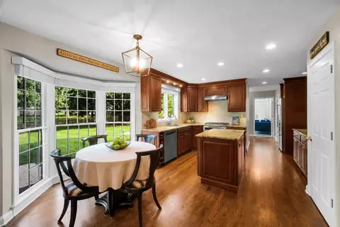 Kitchen - 2031 Burnham Pl, Wheaton, IL 60189 photo 1 of 4