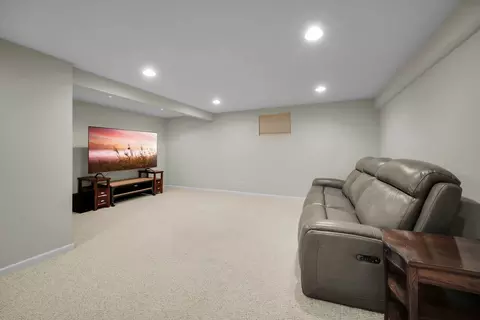 Other - 2031 Burnham Pl, Wheaton, IL 60189 photo 8 of 11