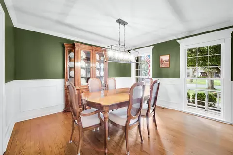 Dining - 2031 Burnham Pl, Wheaton, IL 60189 photo 1 of 2