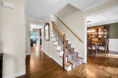 Entry Way - 2031 Burnham Pl, Wheaton, IL 60189 photo 3 of 3