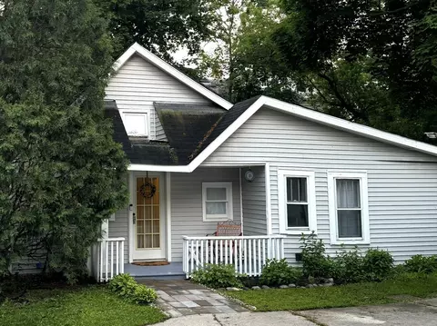 1458 Linden Ave, Highland Park, IL 60035