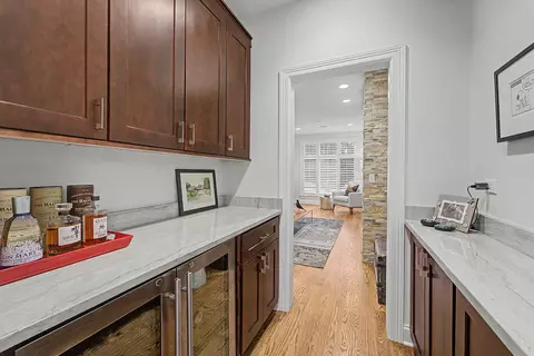 Entry Way - Undisclosed, Mount Prospect, IL 60056 photo 2 of 5