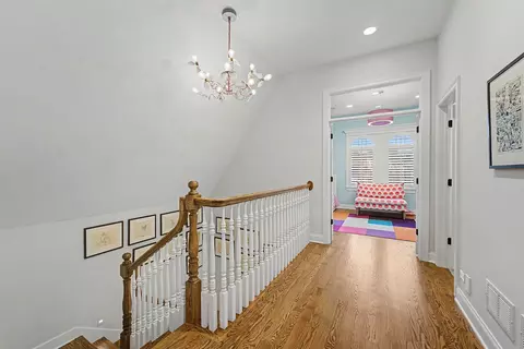Entry Way - Undisclosed, Mount Prospect, IL 60056 photo 4 of 5