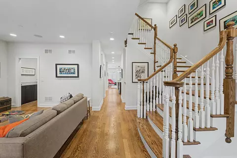 Entry Way - Undisclosed, Mount Prospect, IL 60056 photo 1 of 5