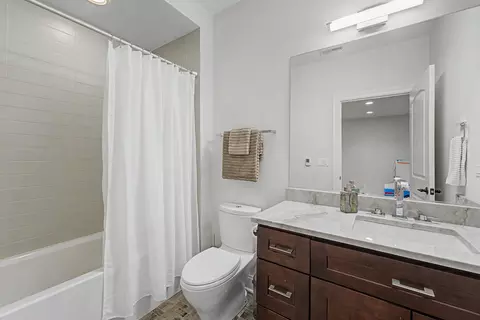 Bath - Undisclosed, Mount Prospect, IL 60056 photo 7 of 7
