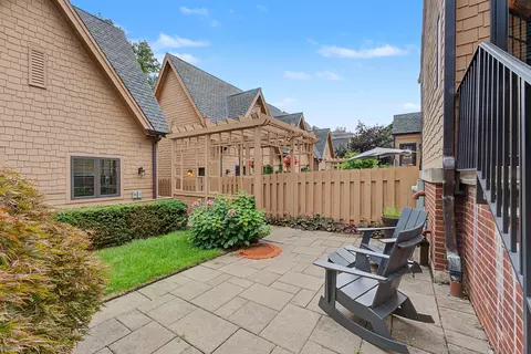 Exterior - Undisclosed, Mount Prospect, IL 60056 photo 2 of 3