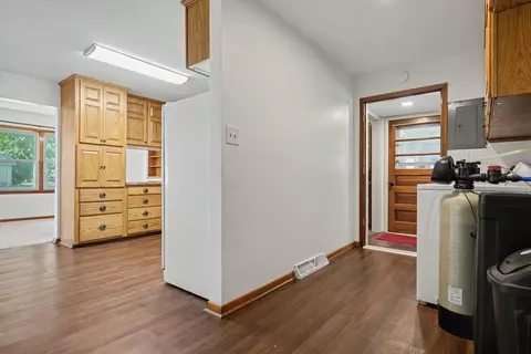 Entry Way - 203 E Bullard St, Forrest, IL 61741 photo 1 of 1