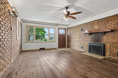Living - 203 E Bullard St, Forrest, IL 61741 photo 6 of 7