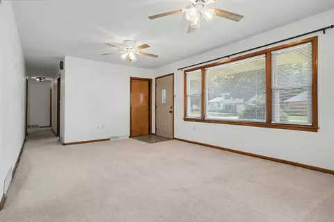 Living - 203 E Bullard St, Forrest, IL 61741 photo 5 of 7