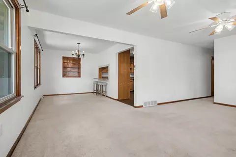 Living - 203 E Bullard St, Forrest, IL 61741 photo 2 of 7