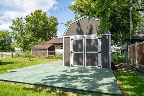 Exterior - 203 E Bullard St, Forrest, IL 61741 photo 8 of 10