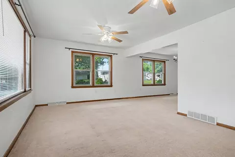 Living - 203 E Bullard St, Forrest, IL 61741 photo 3 of 7