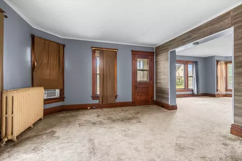 Living - 403 1st Ave, Ottawa, IL 61350 photo 9 of 9
