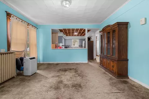 Living - 403 1st Ave, Ottawa, IL 61350 photo 4 of 9
