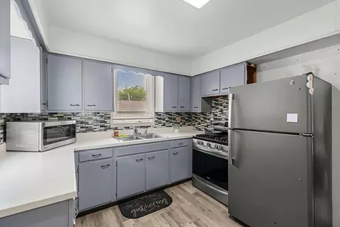 Kitchen - 403 1st Ave, Ottawa, IL 61350 photo 1 of 2