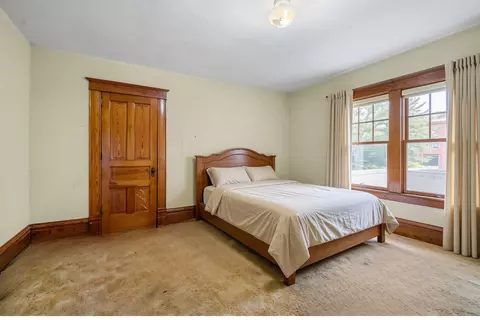 Bedroom - 403 1st Ave, Ottawa, IL 61350 photo 1 of 4