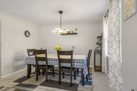 Dining - 309 E Walnut St, Roselle, IL 60172 photo 1 of 1