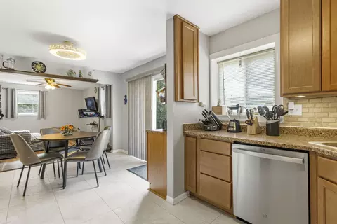 Kitchen - 309 E Walnut St, Roselle, IL 60172 photo 1 of 3