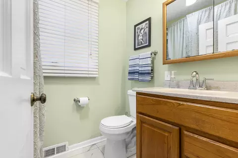 Bath - 309 E Walnut St, Roselle, IL 60172 photo 1 of 3