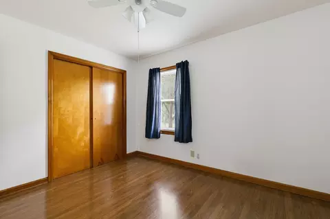 Bedroom - 1024 25th St, Moline, IL 61265 photo 4 of 7