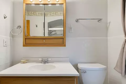 Bath - 1024 25th St, Moline, IL 61265 photo 3 of 5