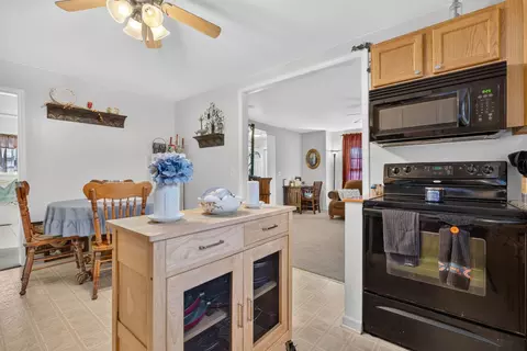 Kitchen - 206 E Waupansie St, Dwight, IL 60420 photo 1 of 5