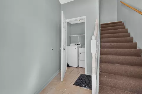 Entry Way - 206 E Waupansie St, Dwight, IL 60420 photo 2 of 4
