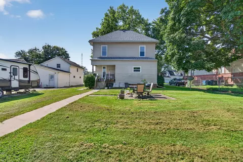Exterior - 206 E Waupansie St, Dwight, IL 60420 photo 8 of 10
